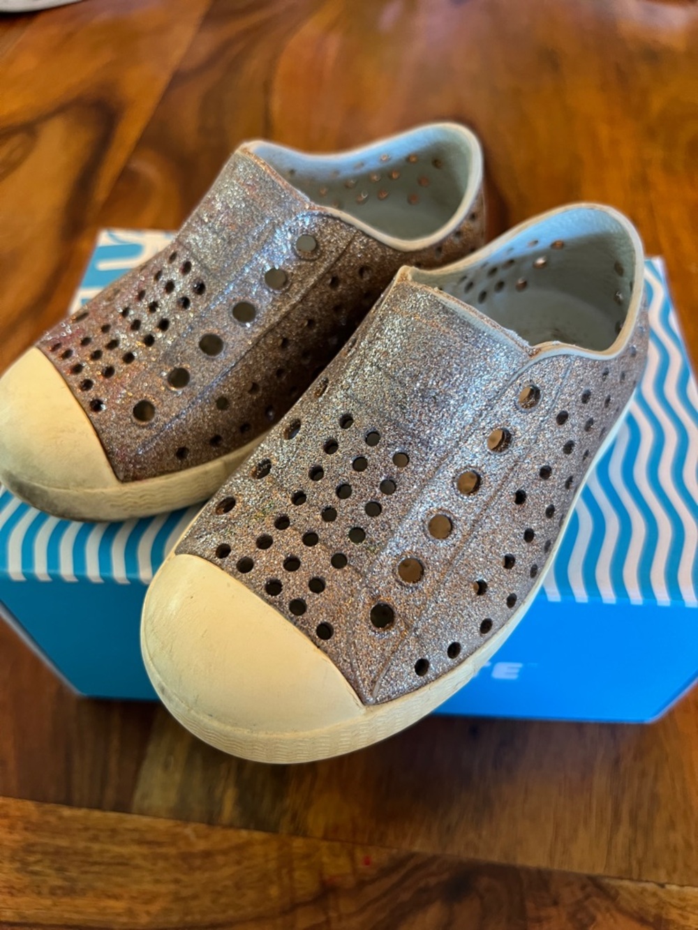 Native Kids Glitter Slip-On Sneakers - Rose